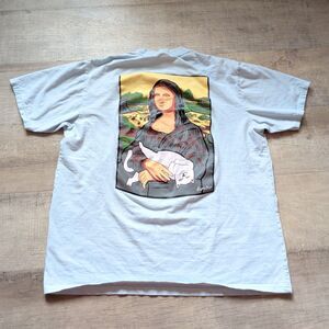 Men’s RipNDip Mona Lisa T-Shirt With Front Pocket Logo Back Graphic Large L Cat